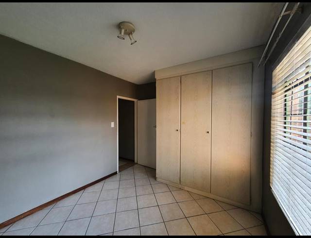 2 BEDROOM PROPERTY TO RENT IN MOOIKLOOF RIDGE ESTATE